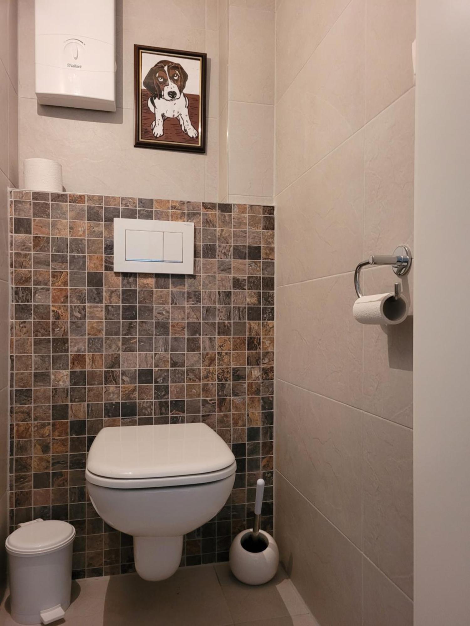 Living Flat, Eine Wohnung Mit Zwei Schlafzimmern Und Balkon Schorndorf  Bagian luar foto