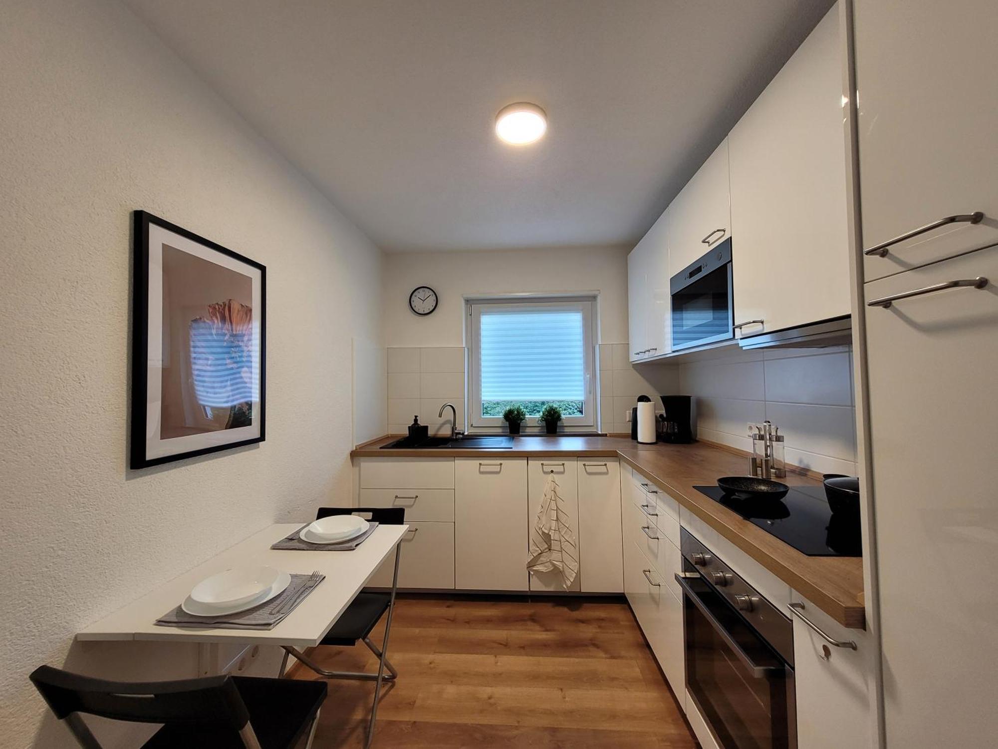 Living Flat, Eine Wohnung Mit Zwei Schlafzimmern Und Balkon Schorndorf  Bagian luar foto
